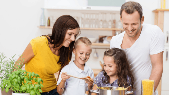 Cooking-Dinner-with-Kids