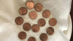 How to Clean Pennies with Vinegar [and Turn Them Green!] - Mombrite