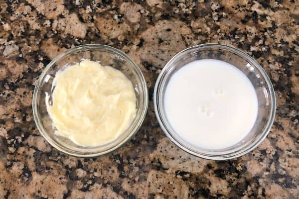 Homemade-Butter-in-Mason-Jar-Butter-and-Buttermilk