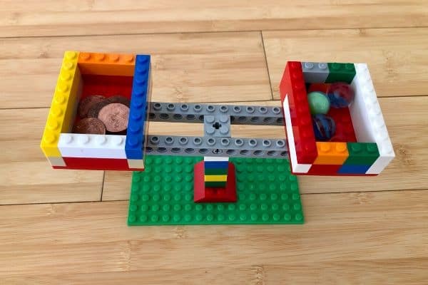 LEGO-Balance-Scale-Marbles-and-Pennies