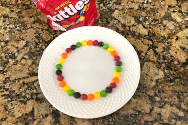 Arrange Skittles in a Circle