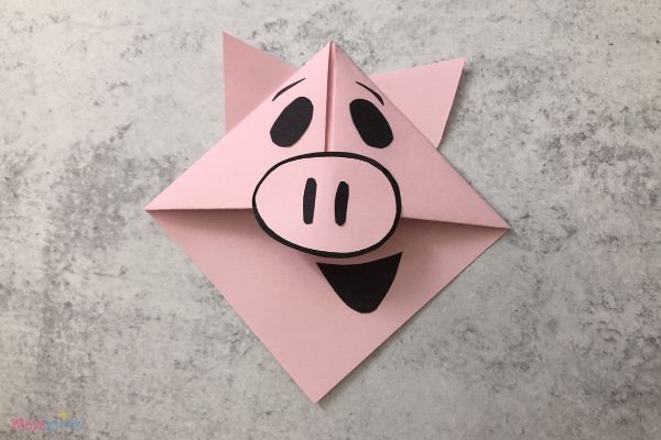 Piggie Origami Corner Bookmarks