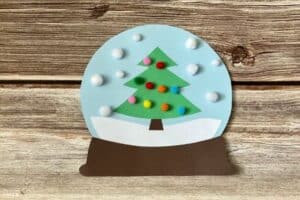 Paper Christmas Tree Snow Globe Craft [Free Printable] | Mombrite