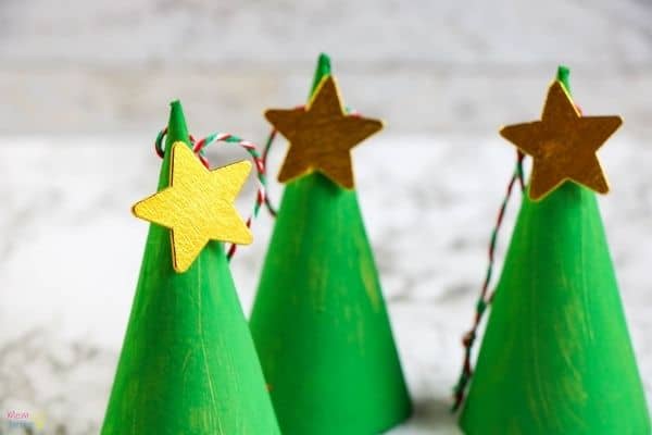 Christmas Tree Cone Ornament Process (4)