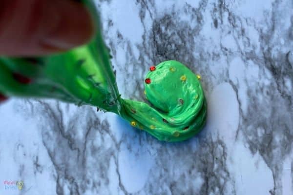 Christmas Tree Slime Recipe (5)