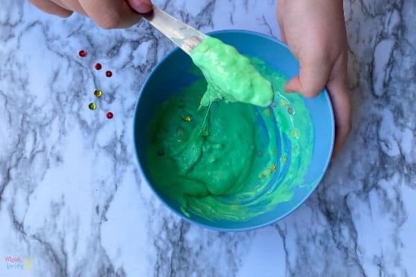 Christmas Tree Slime Recipe (6)