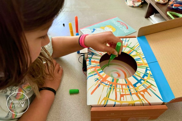 Kiwico Tinker Crate Spin Art Box
