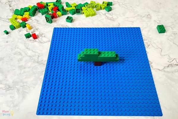 How to Build a LEGO Christmas Tree LEGO Christmas Tree (3)