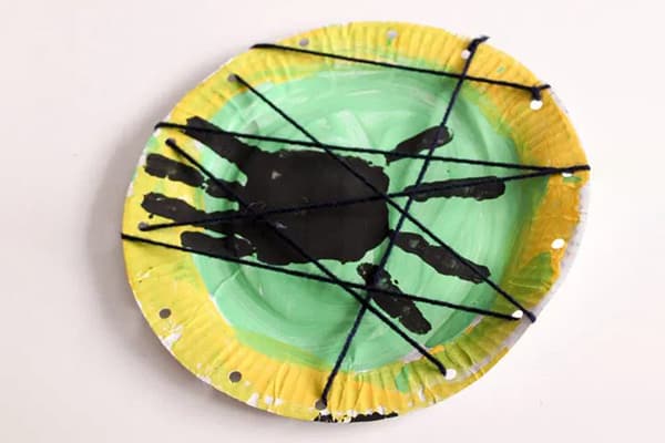 Paper Plate Handprint Spider