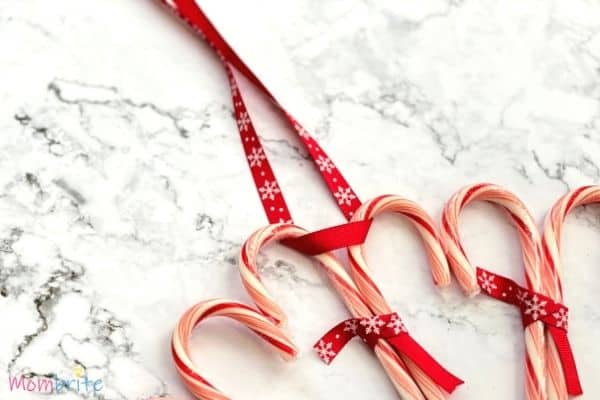 Candy Cane Wreath (1)