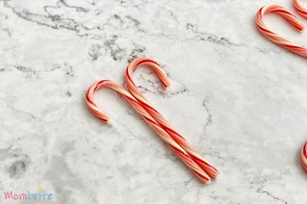 Candy Cane Wreath Setup