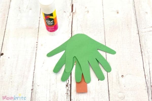 Handprint Christmas Tree Craft (1)