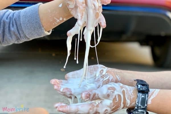 How to Make Oobleck Recipe Playing (2)