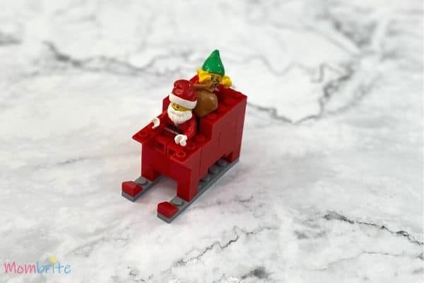 How to Build a LEGO Santa Sleigh Mombrite