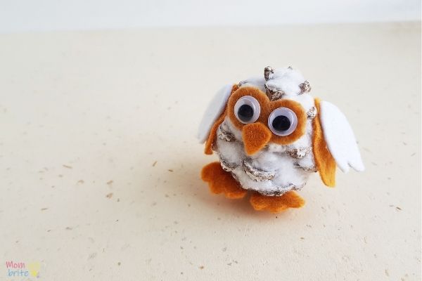 Pinecone Snowy Owl Craft (1)