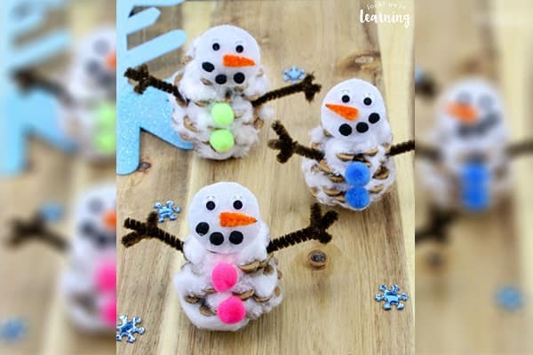 adorable-pinecone-snowman-craft-min