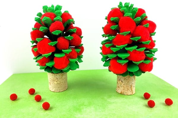 coloured pinecone apple tree-min