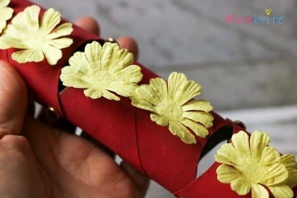 transform the craft into Chinese dragon puppet