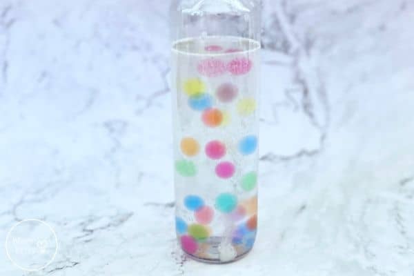 Water Bead Lava Lamp Drop Alka-Seltzer Tablet in Water