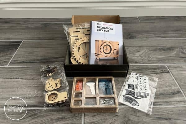 KiwiCo Review: Kiwi Crate for 5-8 Year Olds – The Art Kit