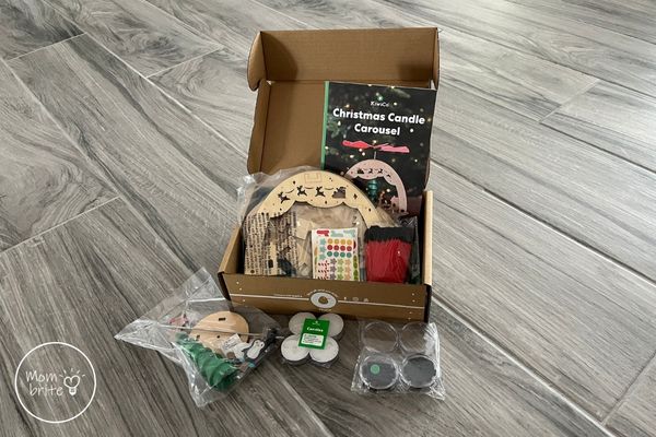 KiwiCo Christmas Candle Carousel Crate Contents