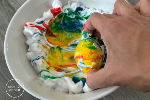 Dye the Egg with Shaving Cream